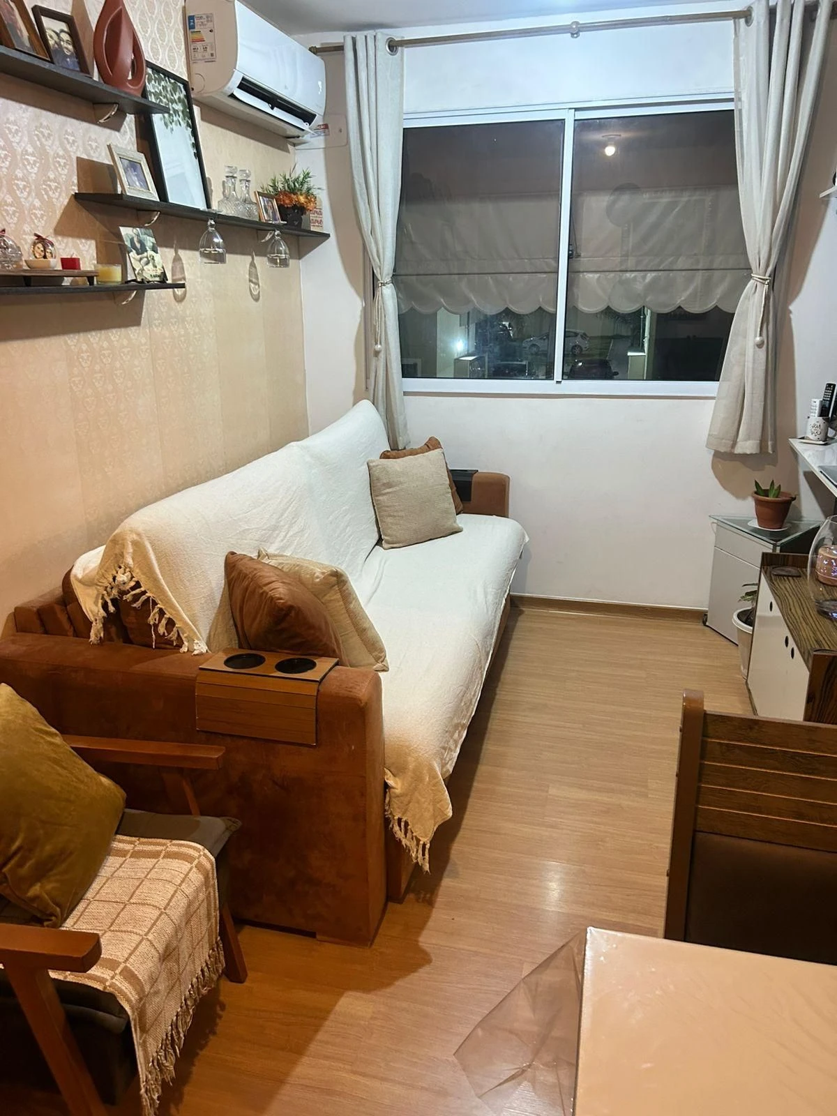 Apartamento amueblado de 2 dormitorios y 1 plaza de aparcamiento — photo 8