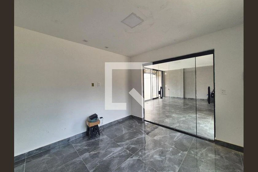 House, 400 m², with a washing machine — photo 33