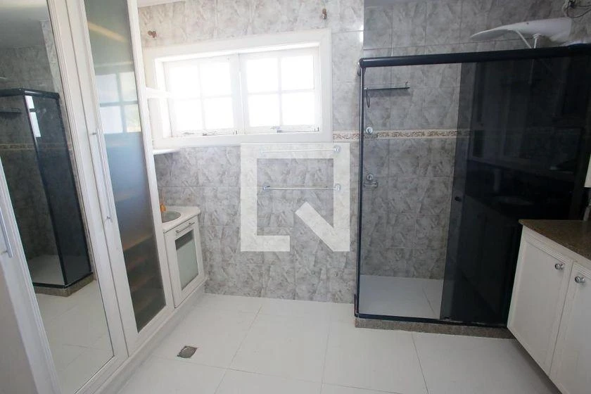 510 m² house with 7 bedrooms, 3 en-suites and 5 baths — photo 43
