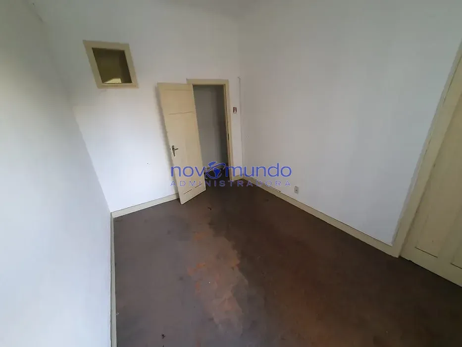 2-bedroom apartment with a balcony — photo 12