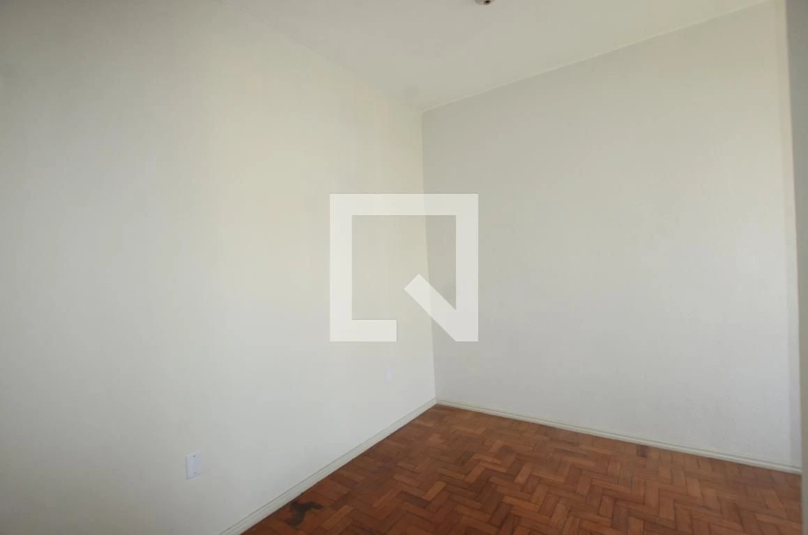 Rental apartment with 2 bedrooms and 1 bathroom — photo 32