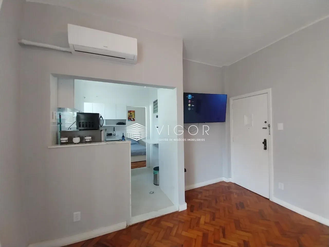 Furnished 49 m² apartment with 1 en-suite bedroom — photo 2