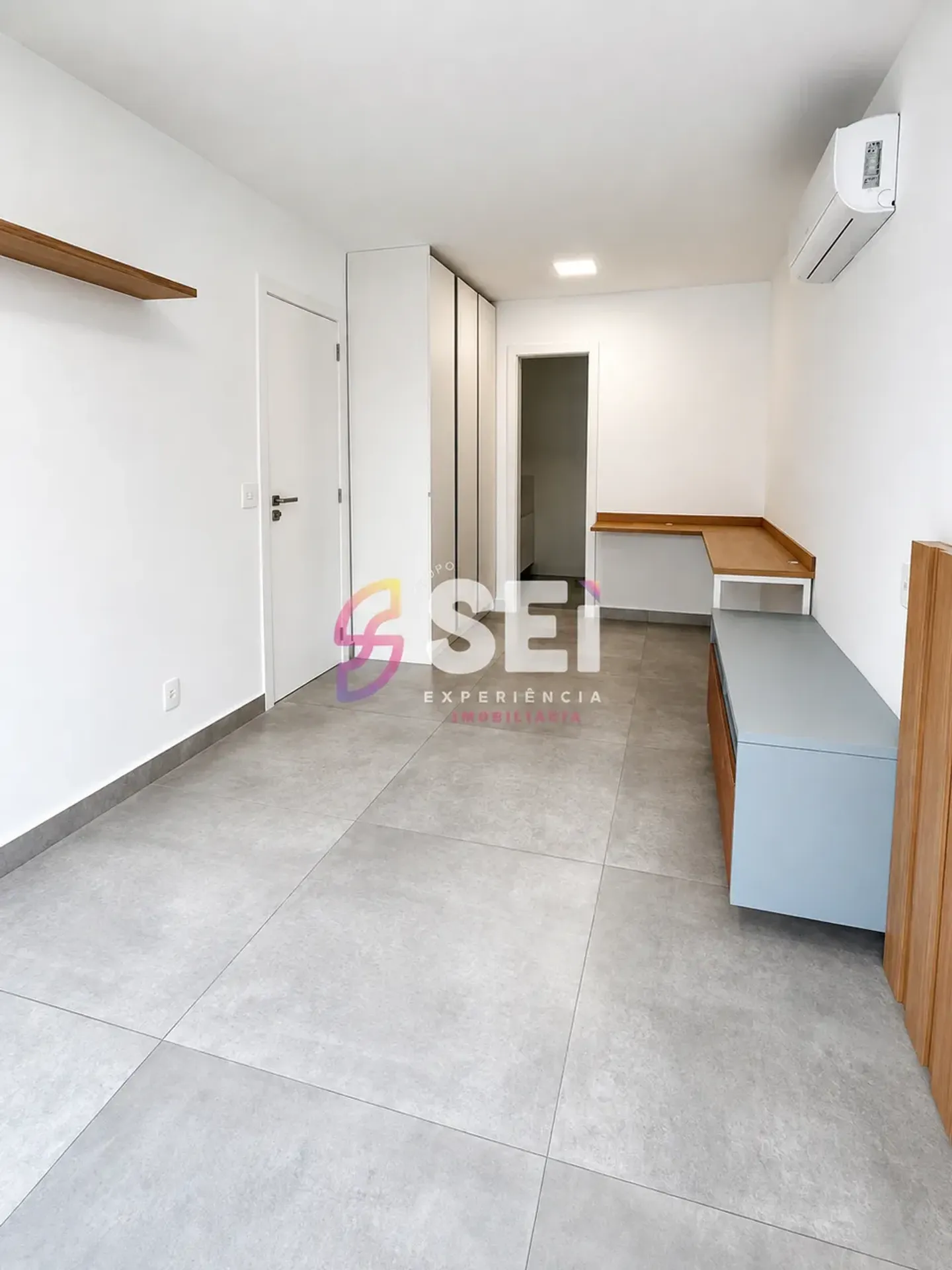 512 m² house with 5 bedrooms and open-plan kitchen — photo 36