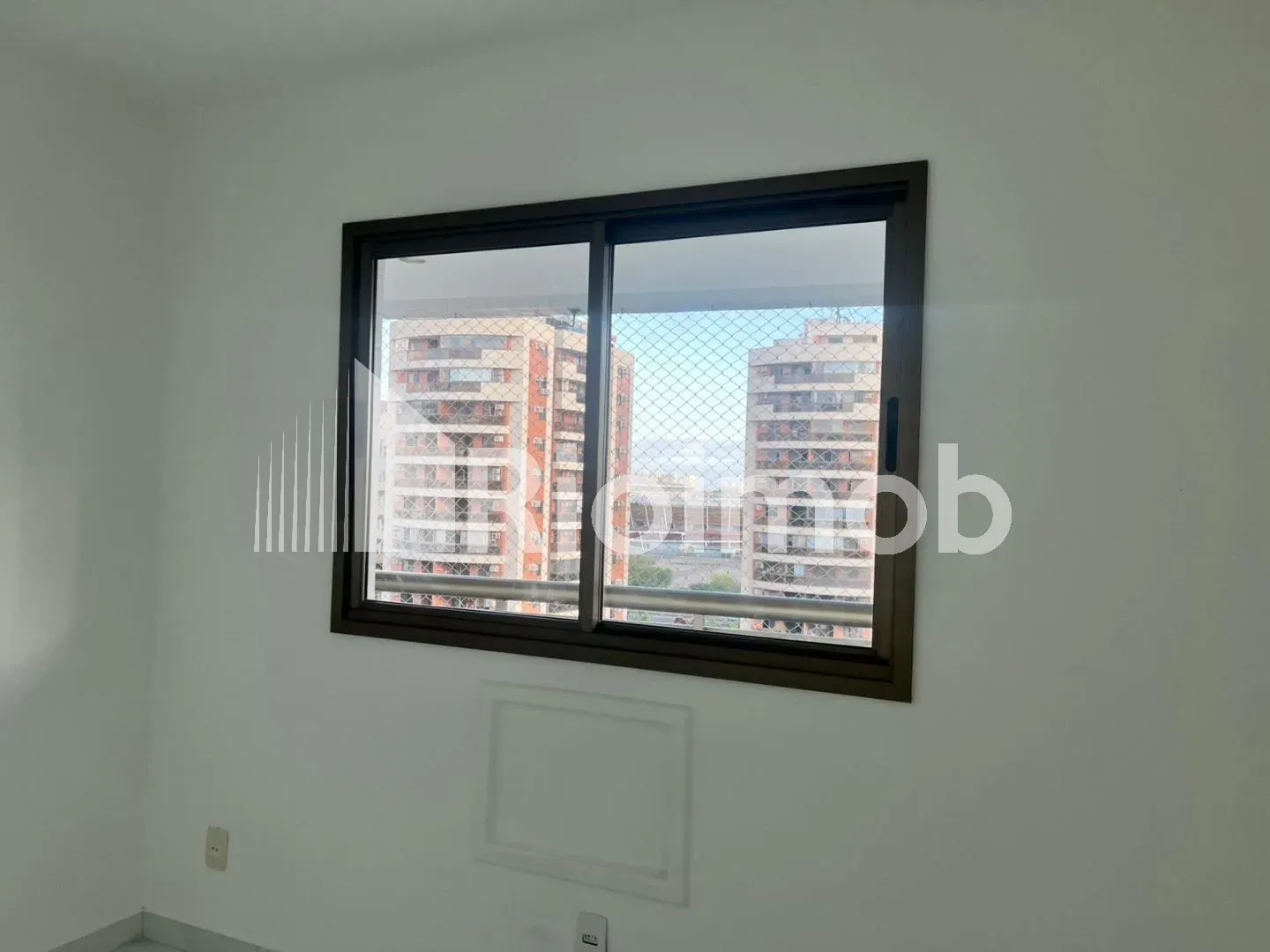 3-bedroom apartment with 2 bathrooms and parking spot — photo 25