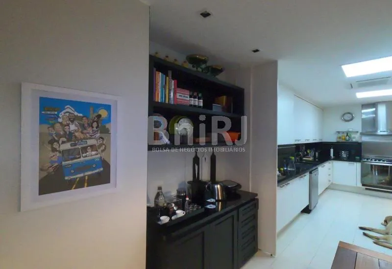 Furnished apartment with 4 bedrooms and a gas stove — photo 11