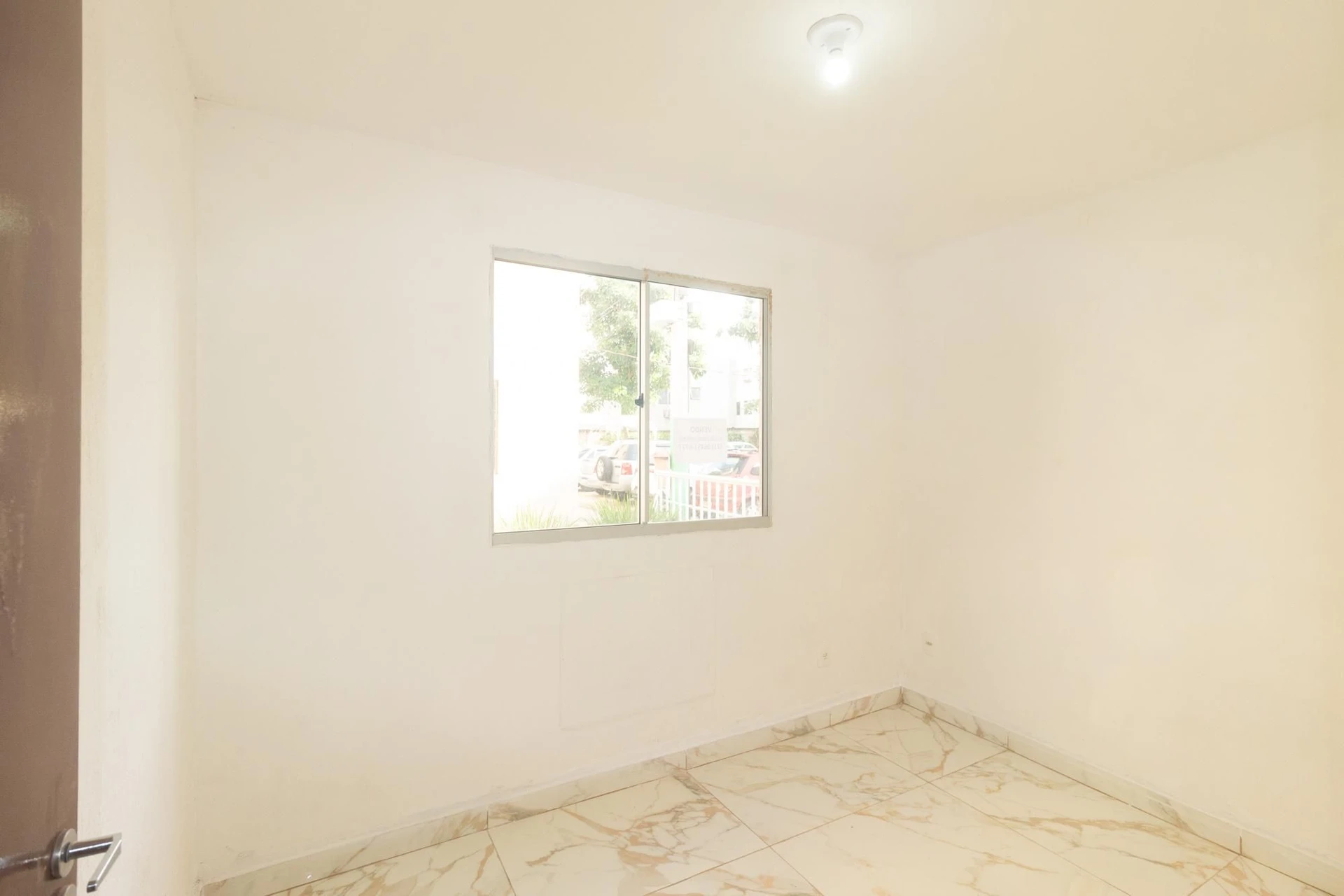 Apartment with 2 bedrooms and a kitchenette stove — photo 31