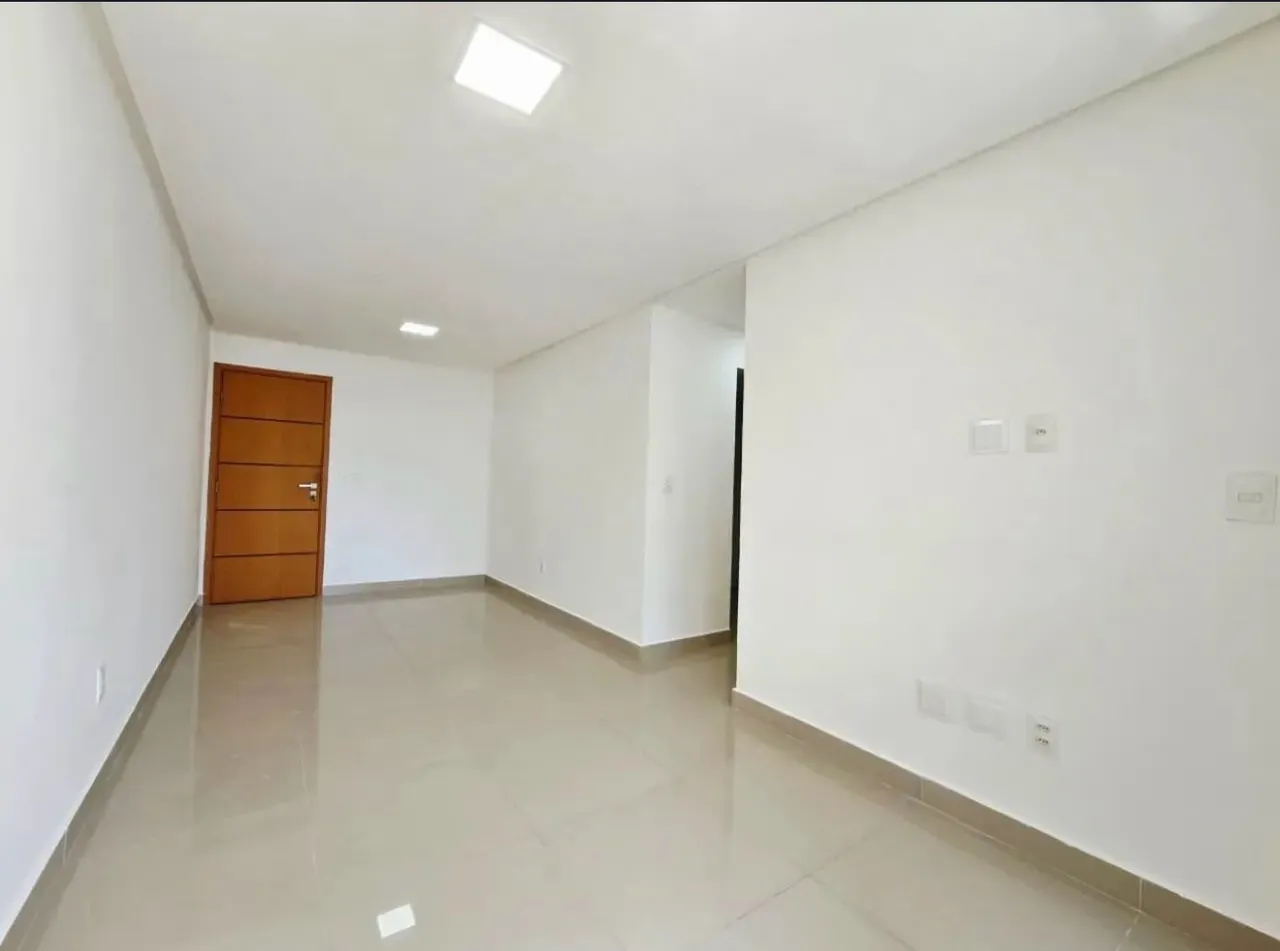 2-bedroom apartment in a building with a gym — photo 7