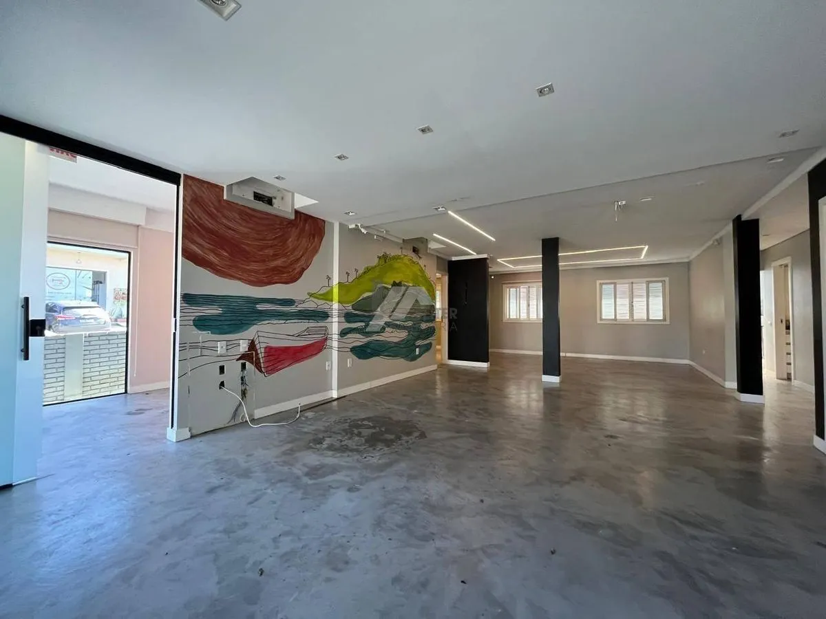 Unfurnished house with a separate kitchen and air conditioning — photo 13