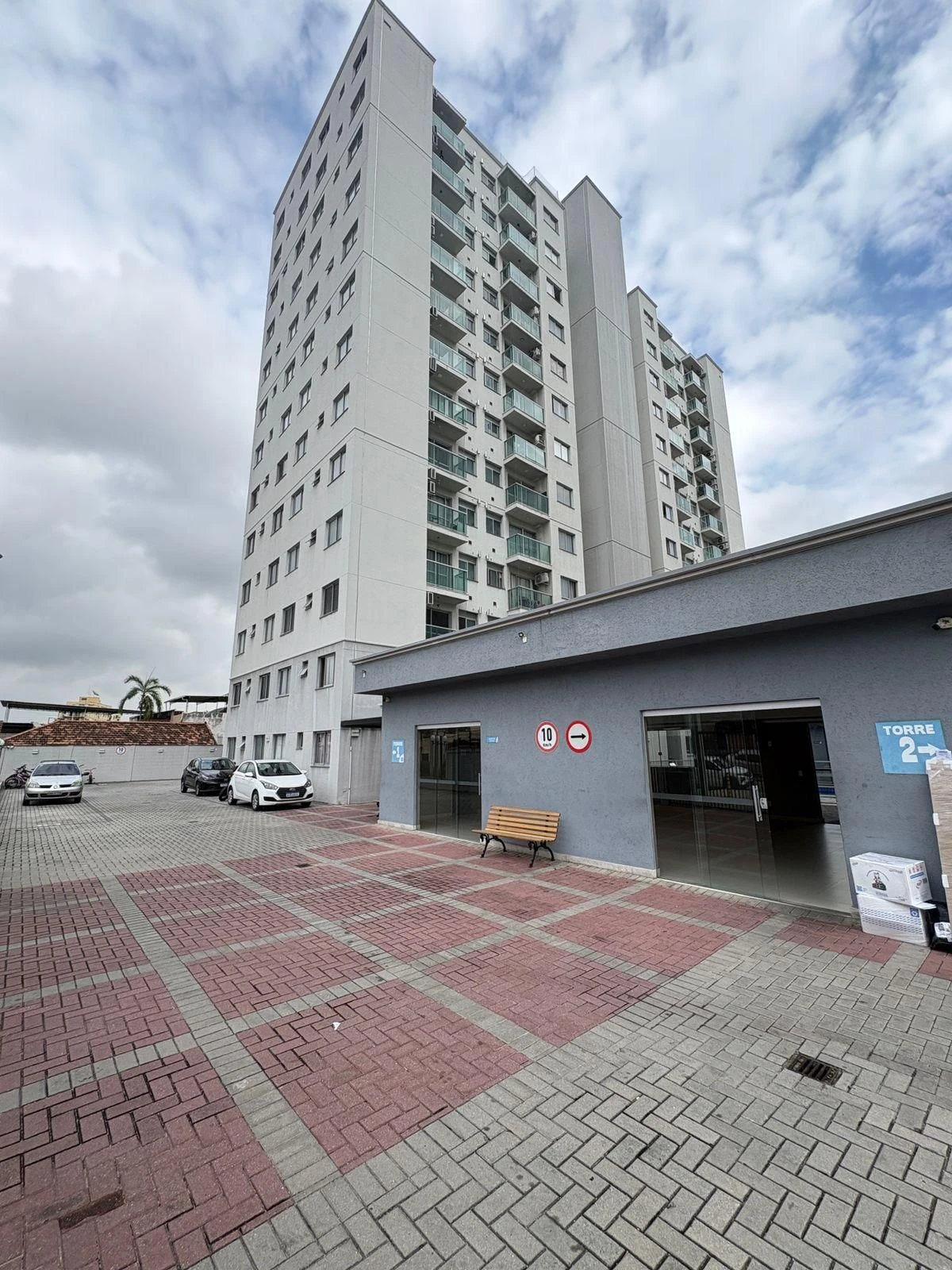 2-bedroom apartment with 1 bathroom and 1 parking space — photo 4