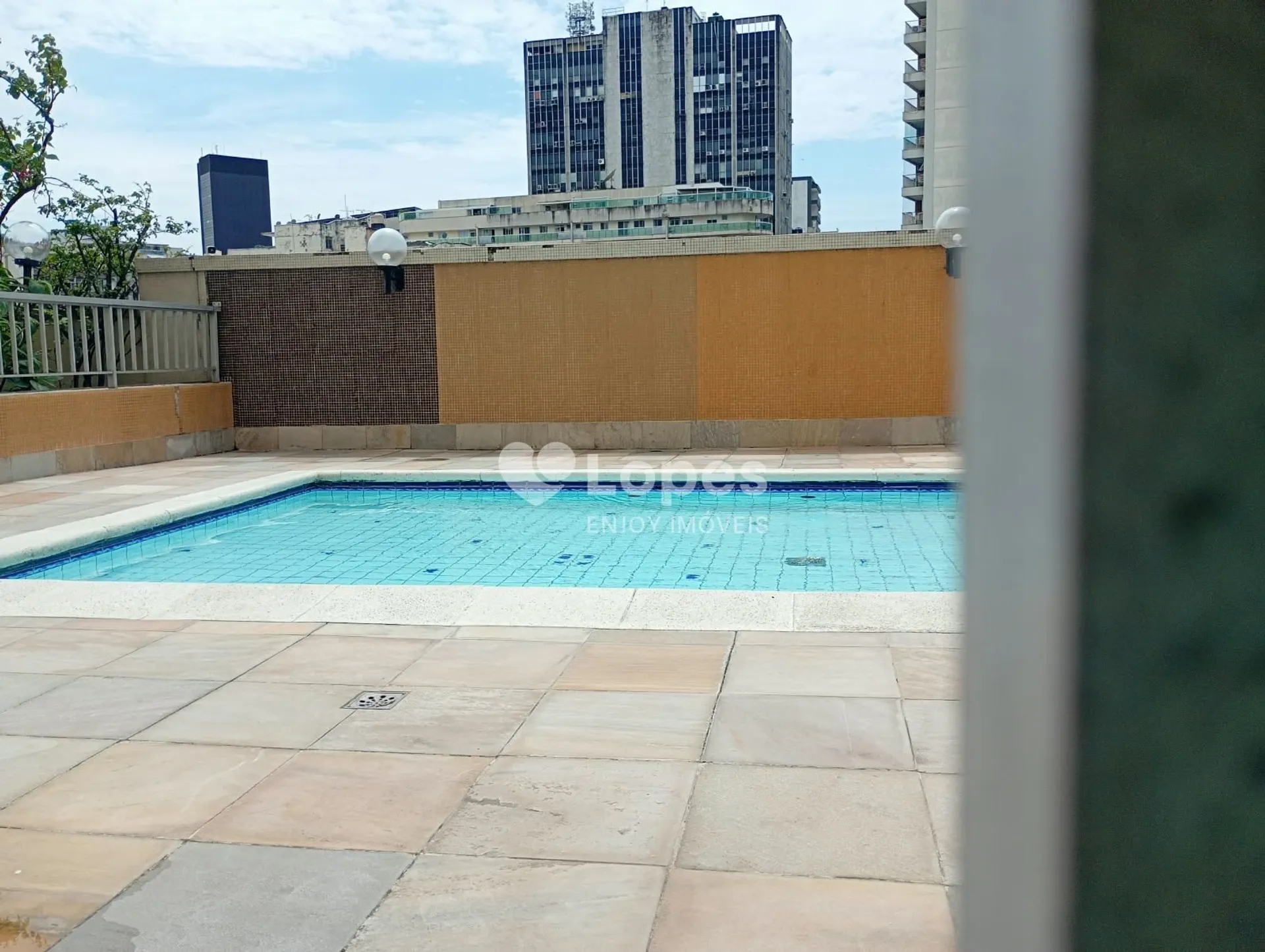 Apartment on the 14th floor with a washing machine — photo 5