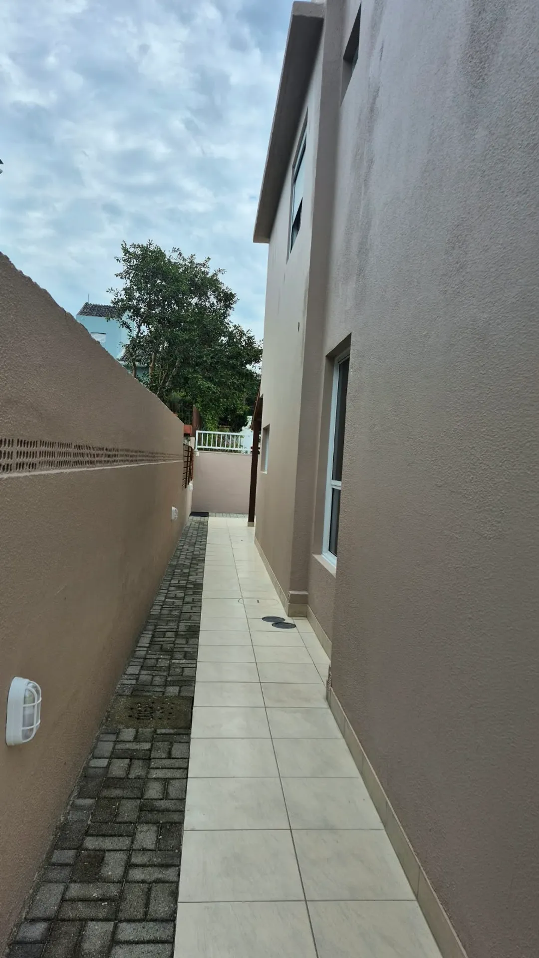 Parrilla privada y 3 dormitorios: casa de 125 m² — photo 23