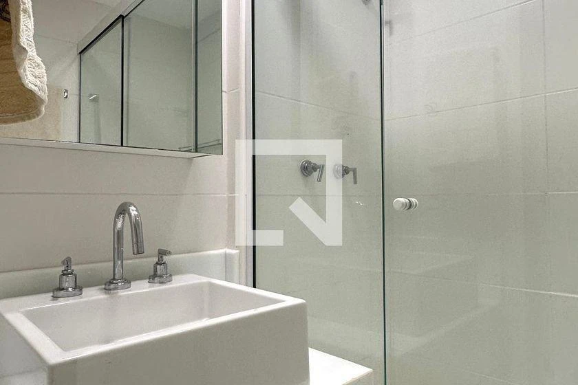 Apartamento mobiliado de 2 quartos em condomínio com piscina — photo 17