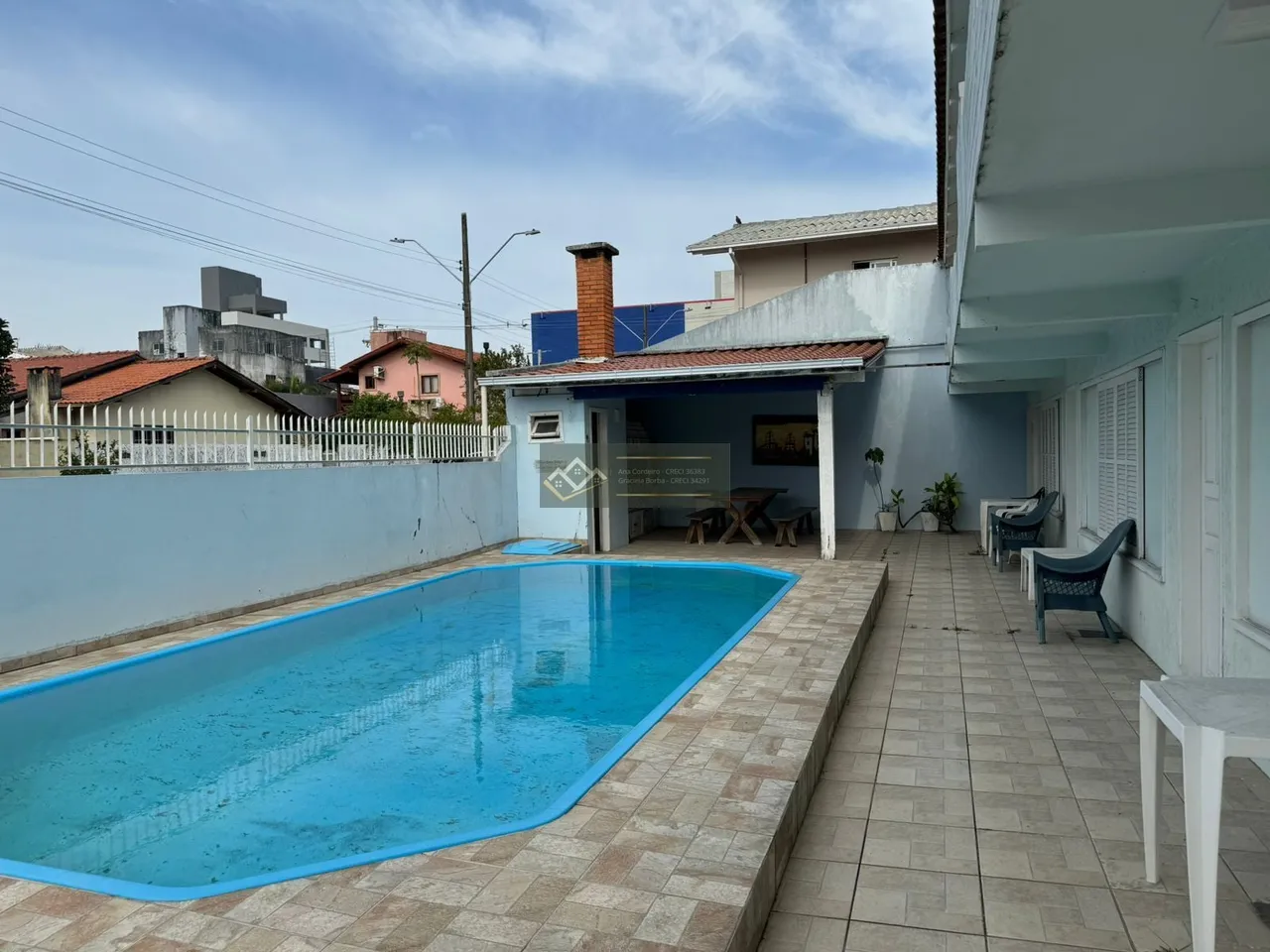 2-bedroom apartment in a building with a pool — photo 7
