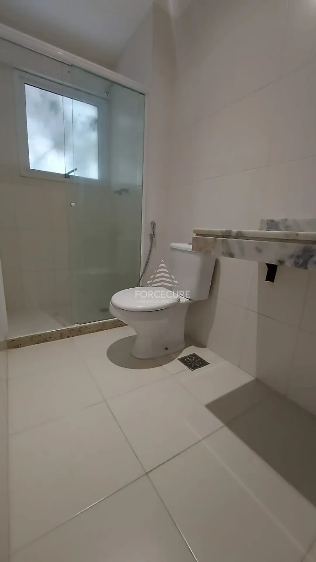 2-bedroom apartment, 1 with its own bathroom, 111 m² — photo 25