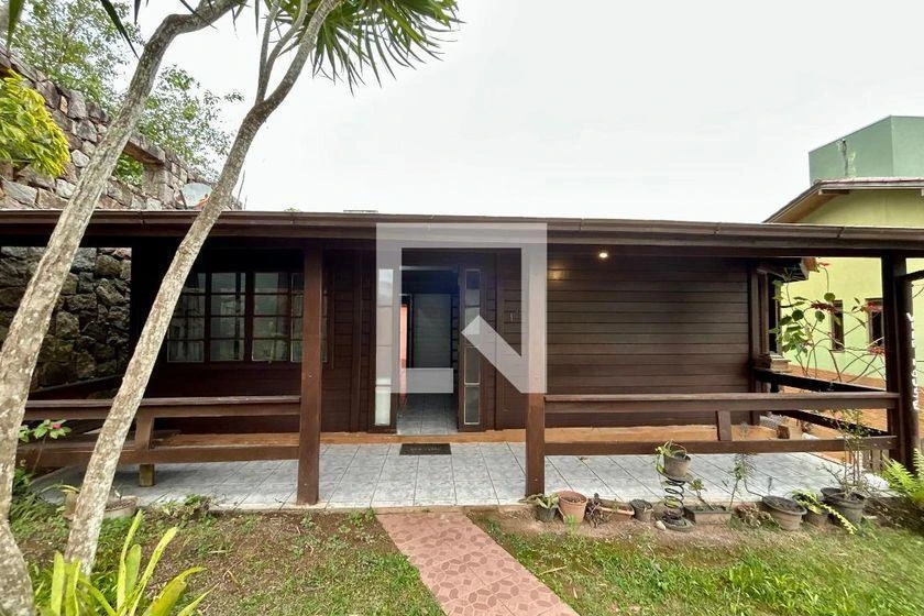 Balcony with a grill in a 3-bedroom house, 100 m² — photo 6