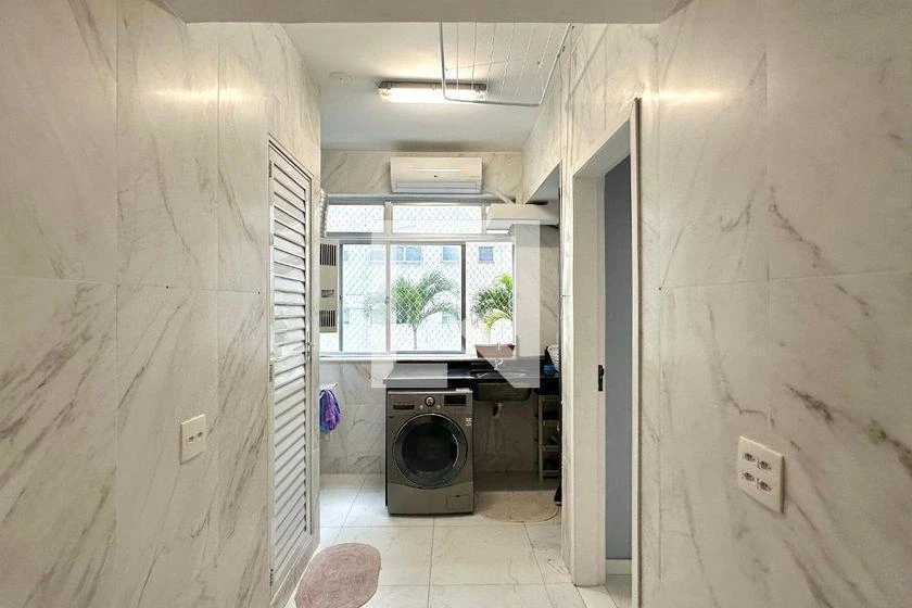 214 m² apartment with 4 bedrooms and 2 parking spaces — photo 43