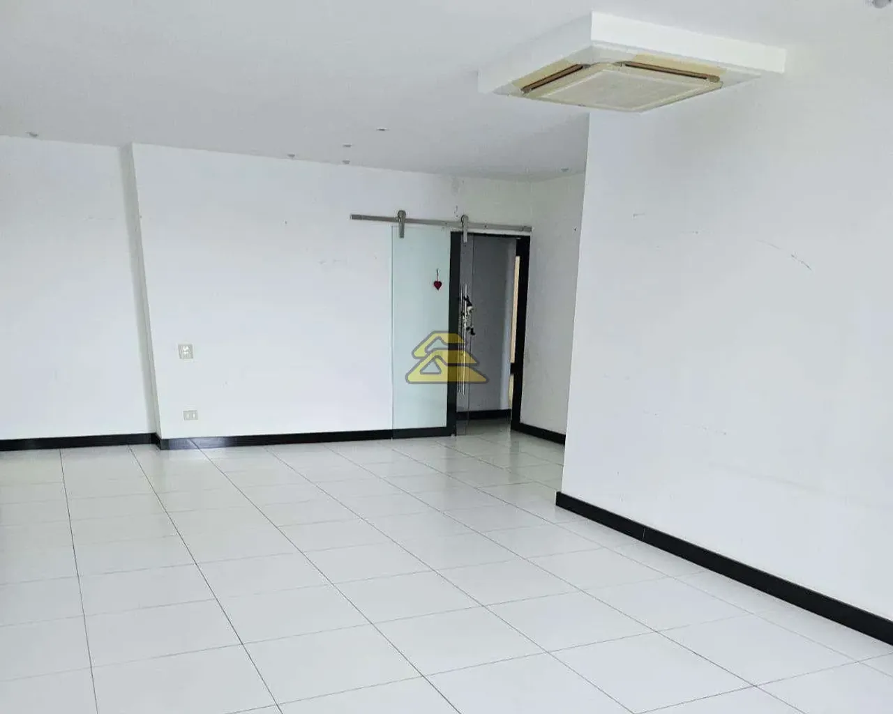 3-bedroom apartment with 3 suites and 2 parking spaces — photo 13