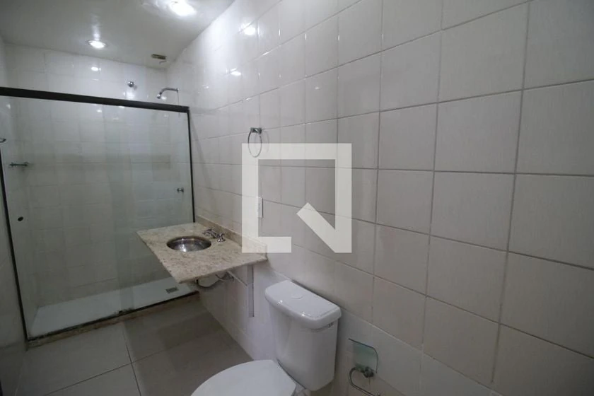 Деревянный пол или ламинат и 3 спальни: квартира 128 м² — photo 16
