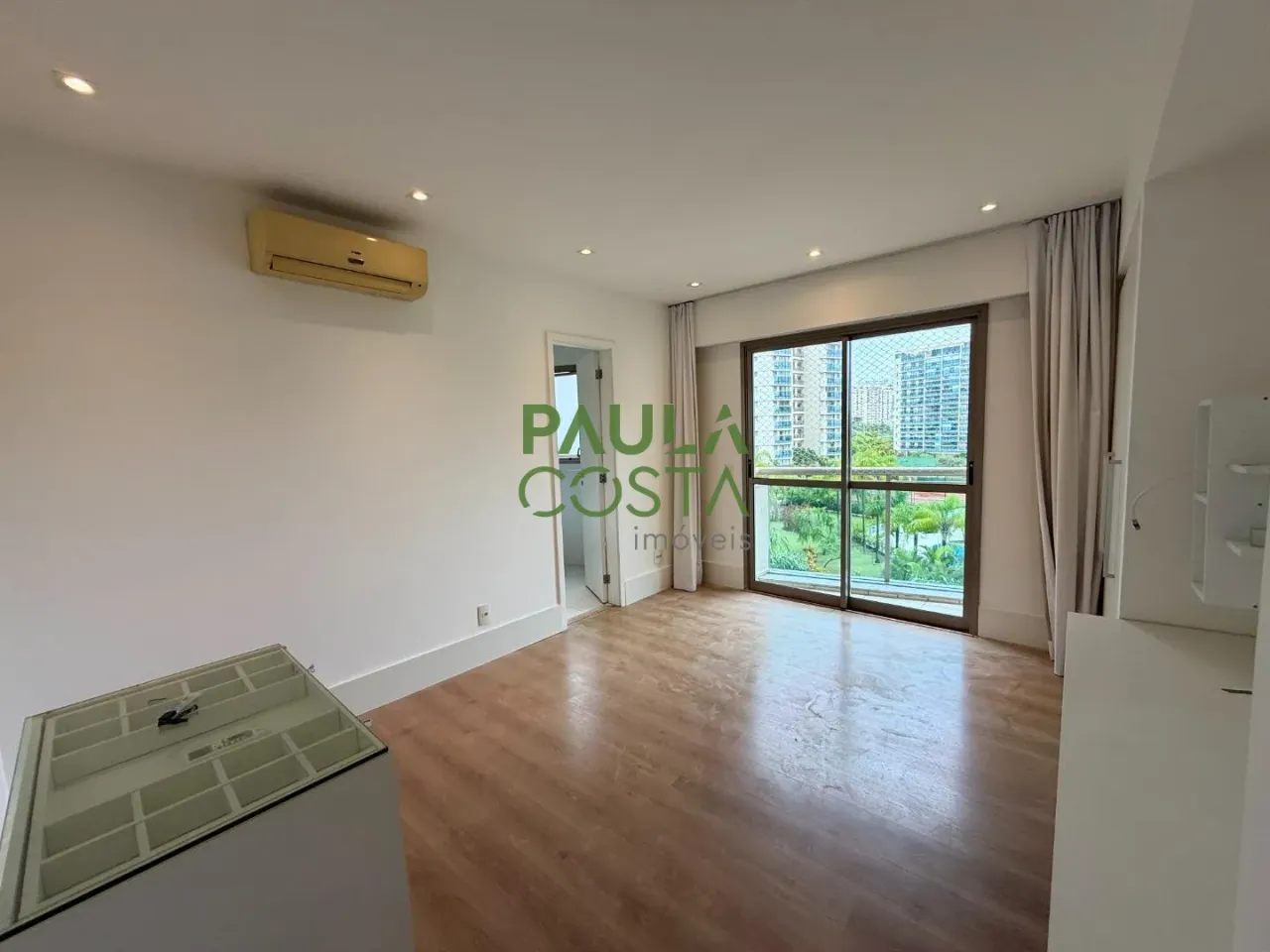 Apartment with 4 bedrooms and 4 suites, unfurnished — photo 7