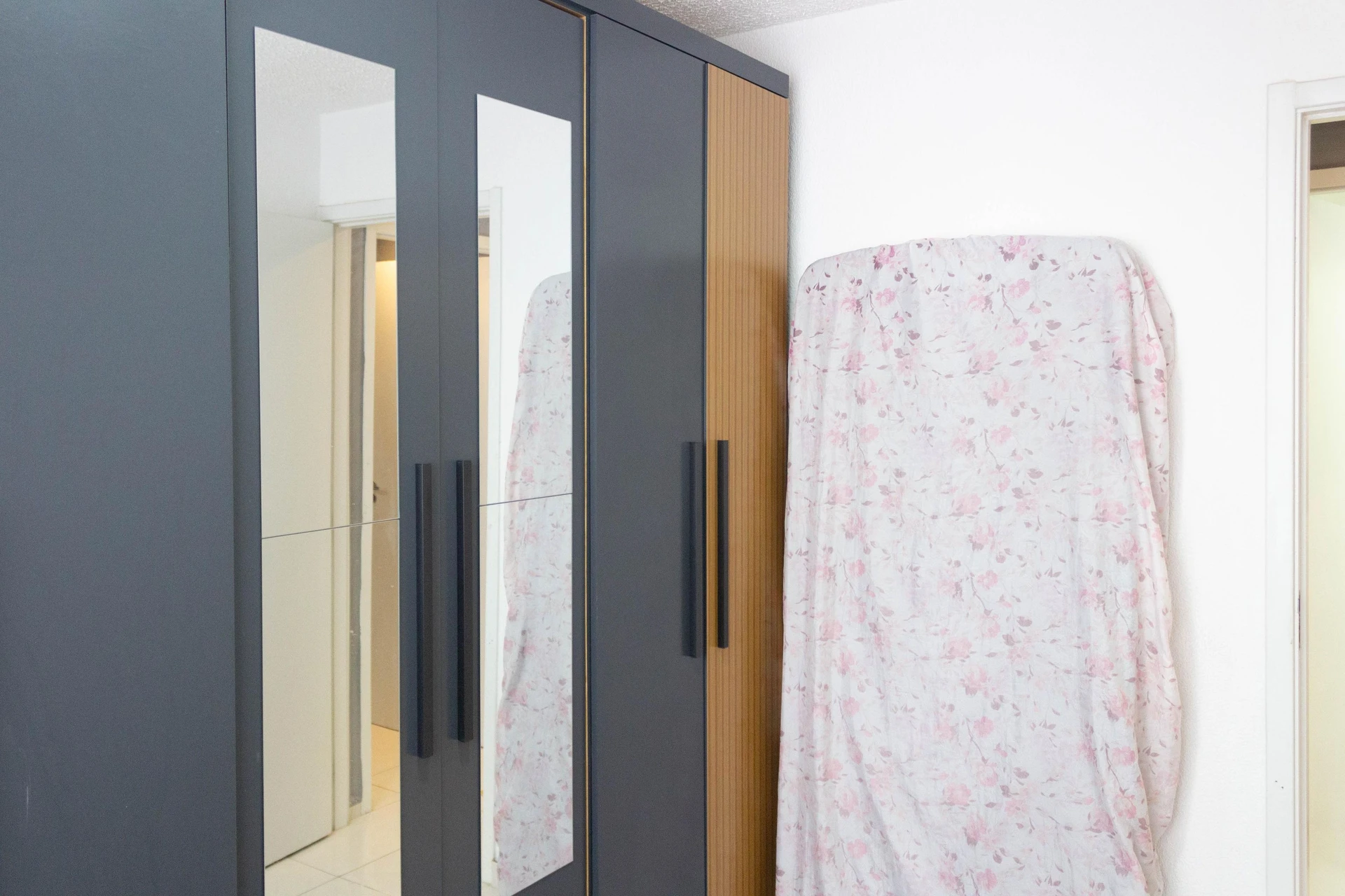 42 m² apartment with a home office and a washing machine — photo 30
