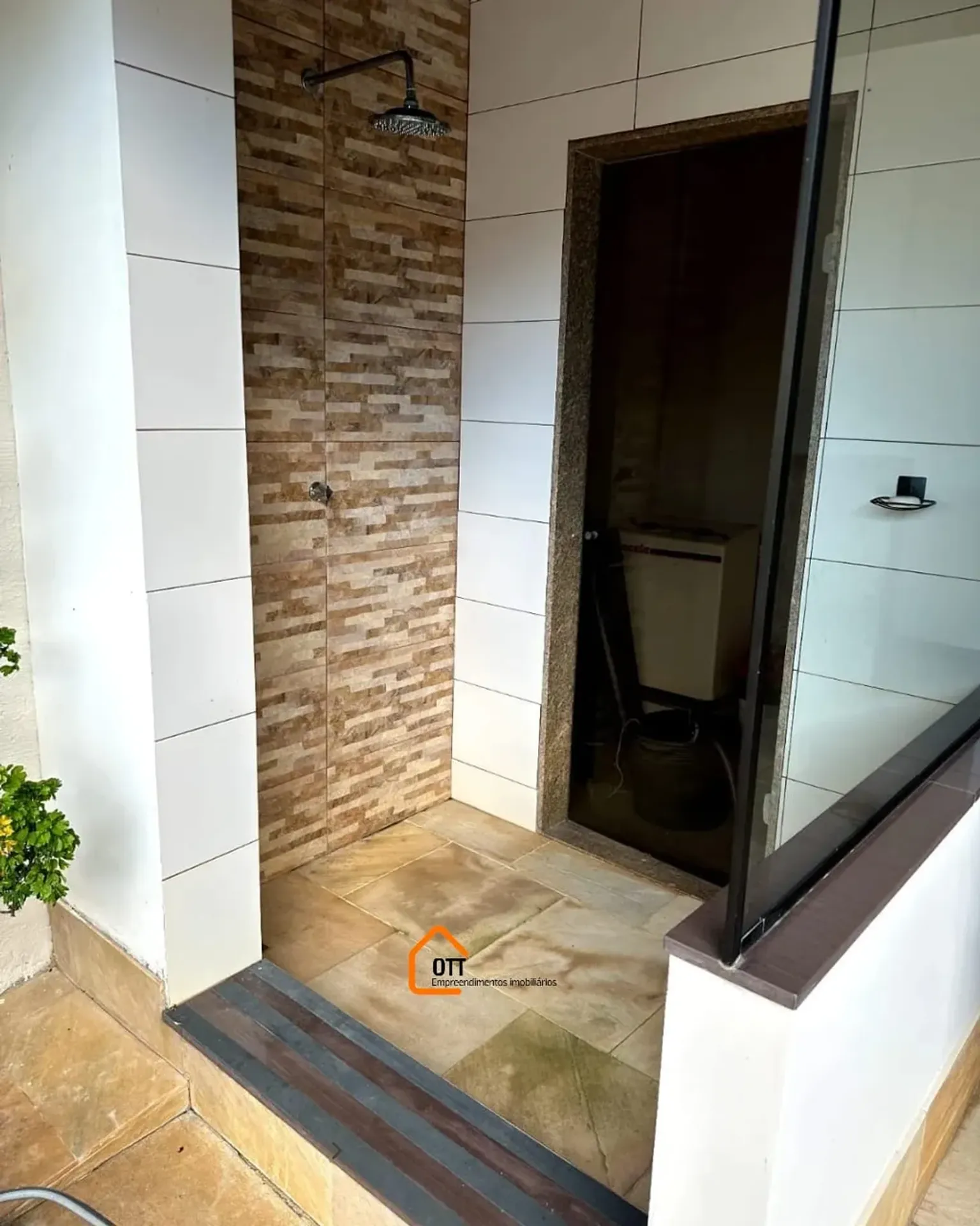 Casa com varanda e churrasqueira 5 quartos e 5 banheiros — photo 52