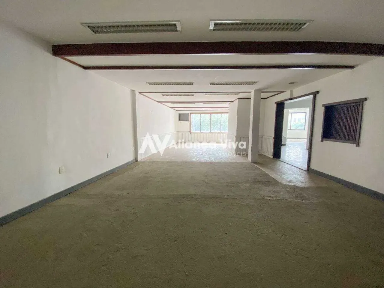House, 824 m², with floor-to-ceiling windows — photo 11