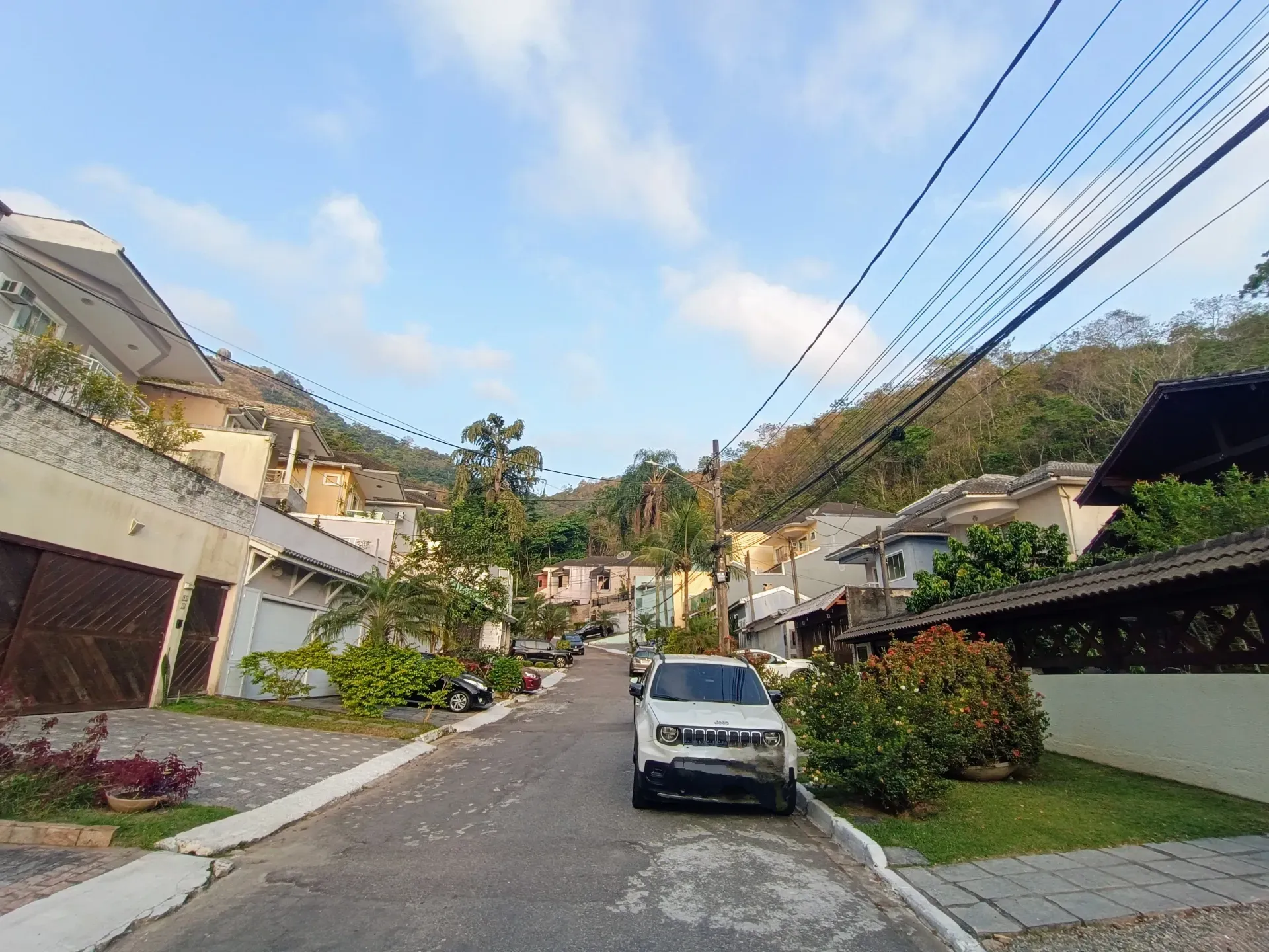 Unfurnished house with 4 bedrooms and 5 bathrooms — photo 4
