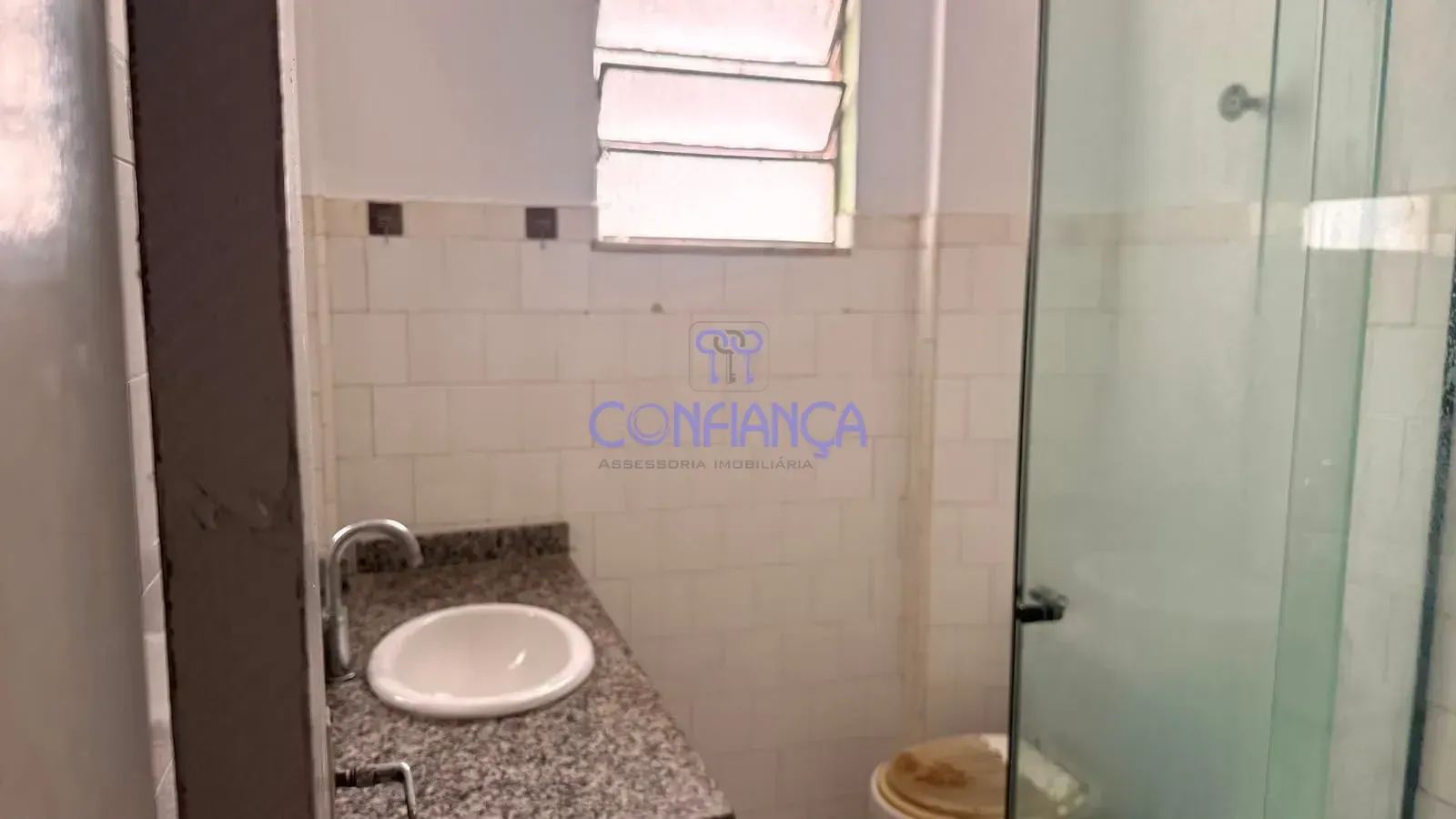 78 m² 2-bedroom apartment with a glass shower enclosure — photo 5