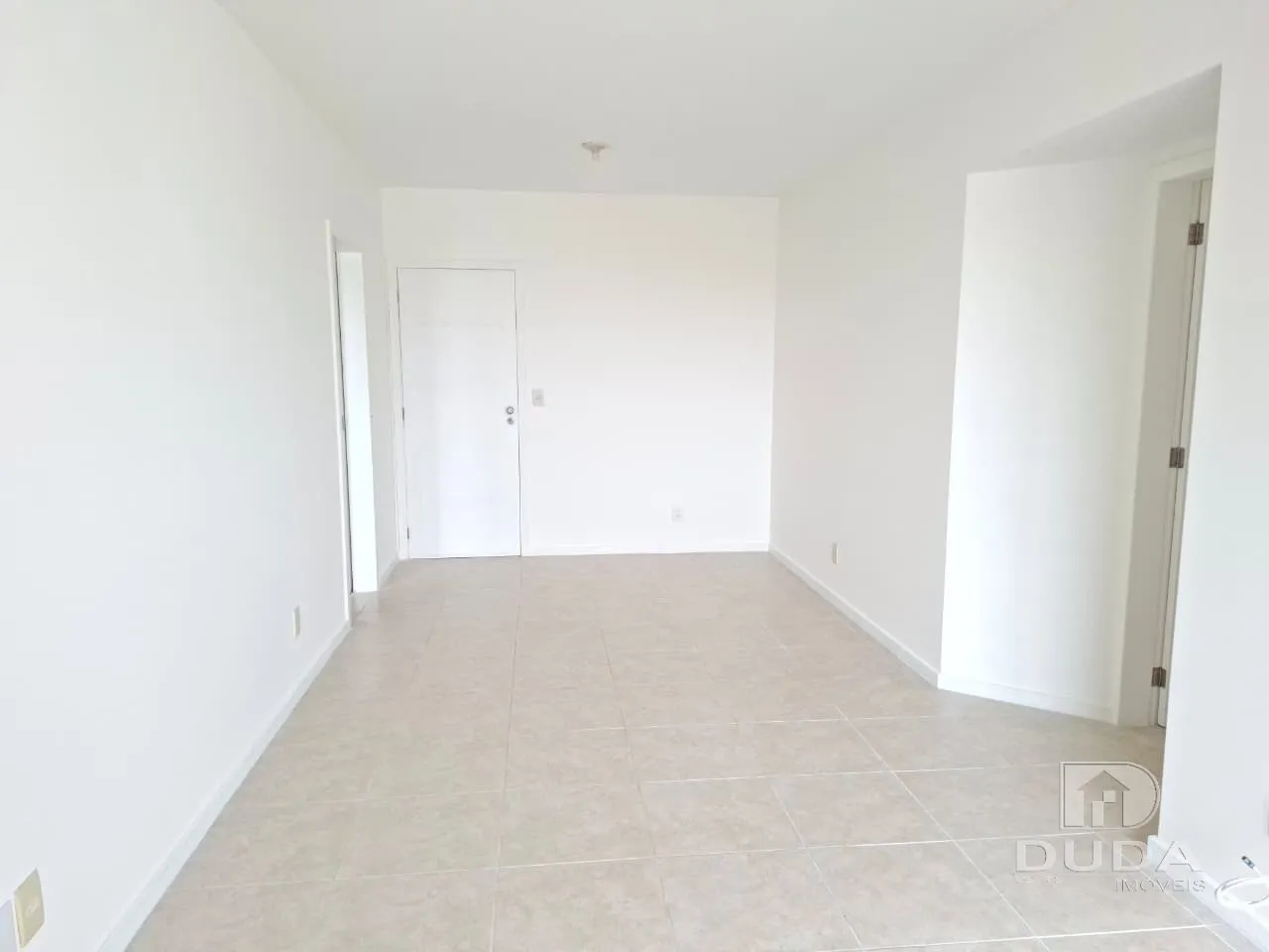 2-bedroom apartment with a mountain view in Florianópolis — photo 22