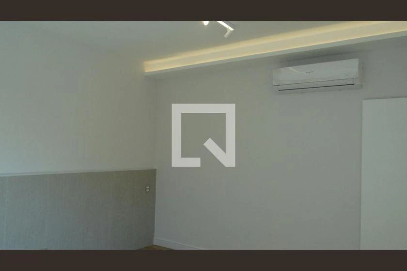 House, 384 m², with floor-to-ceiling windows — photo 14