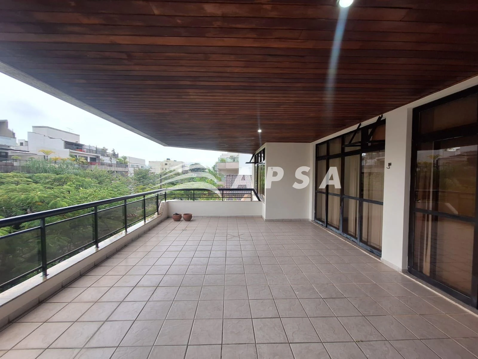 120 m² apartment with 3 bedrooms and separate kitchen — photo 6