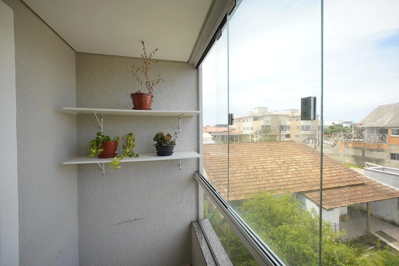 Квартира 65 м² с грилем на балконе и застеклённым балконом — photo 8