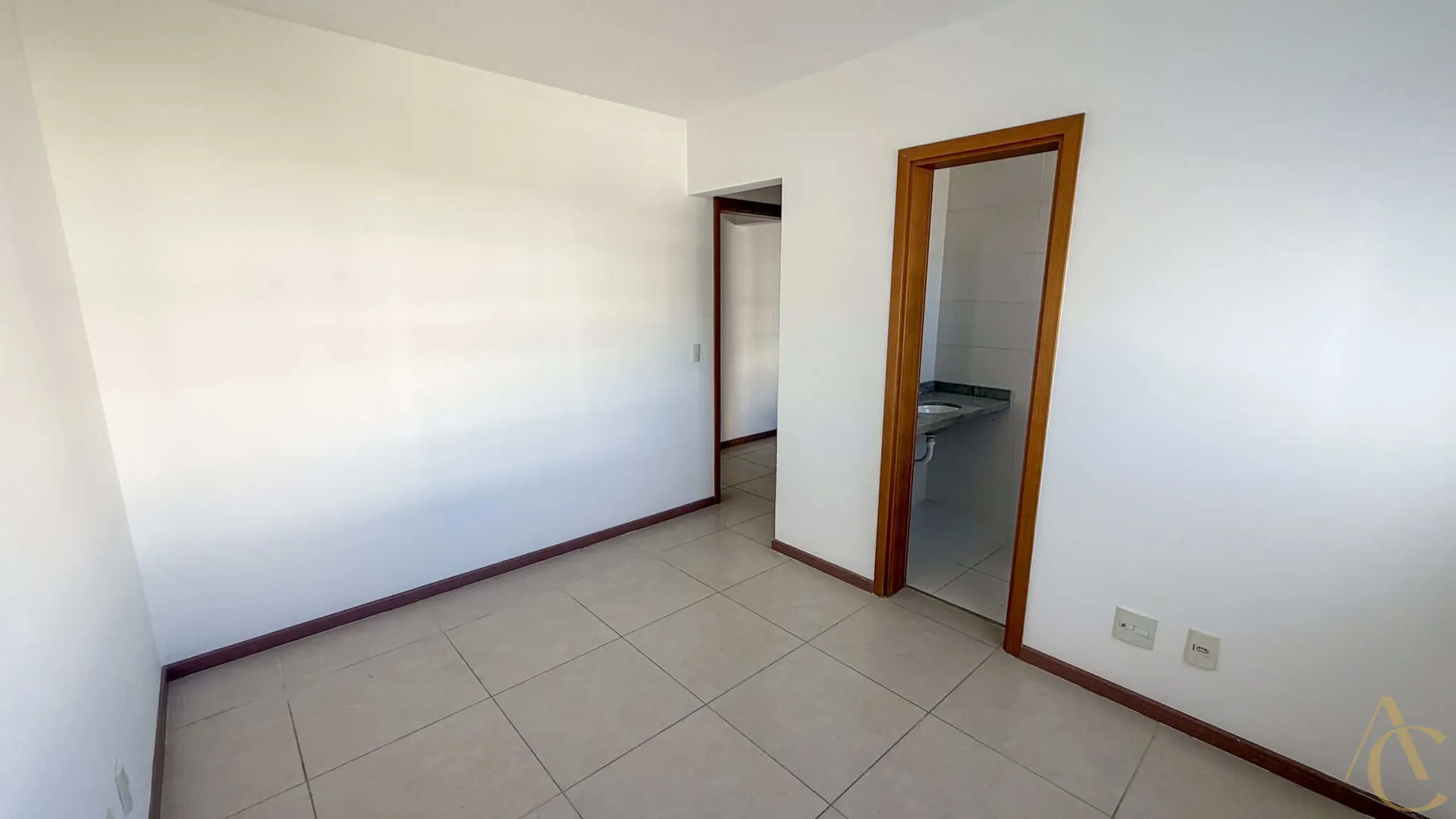 Furnished apartment with 3 en-suite bedrooms — photo 57