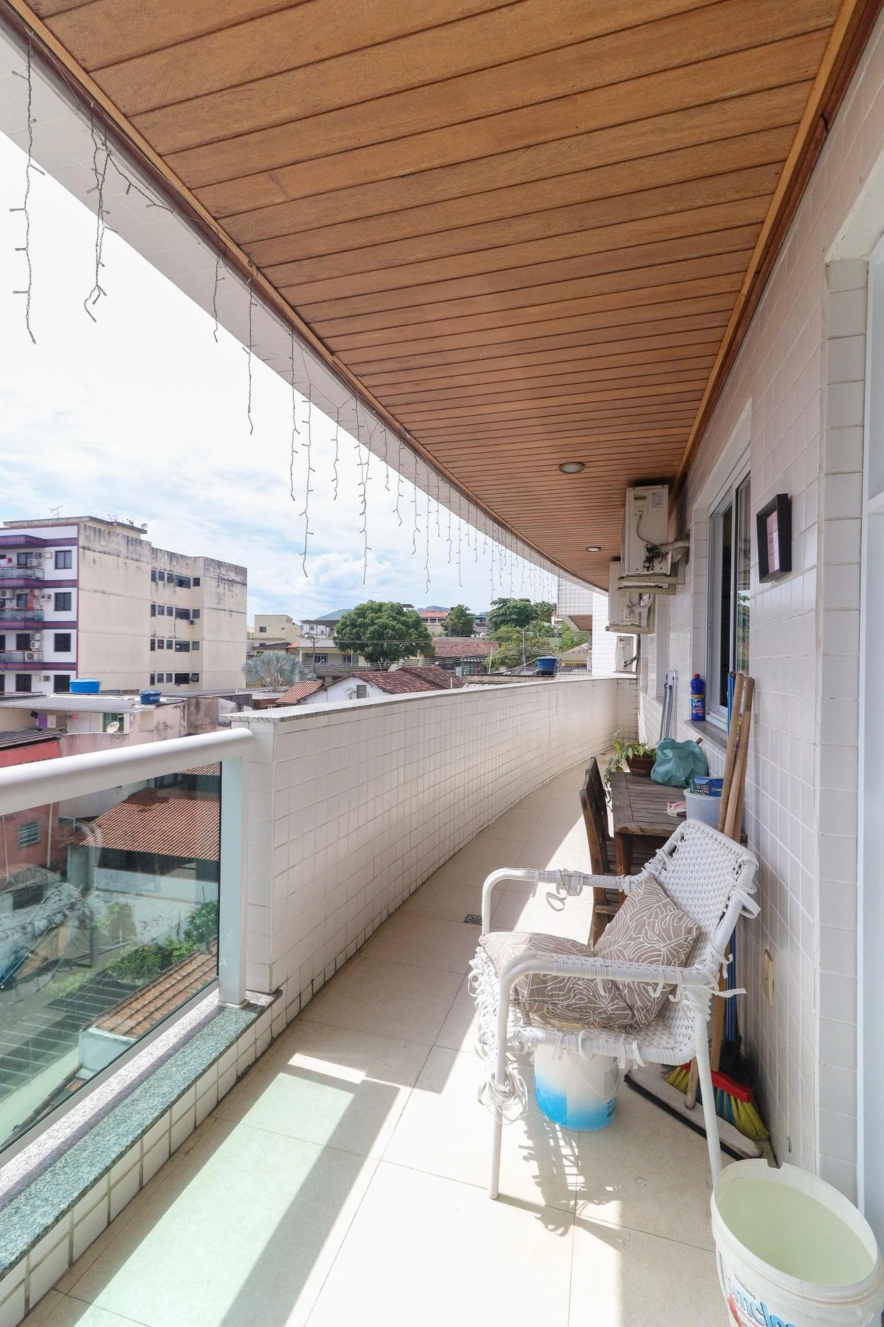 105 m² apartment with a home office and a washing machine — photo 30