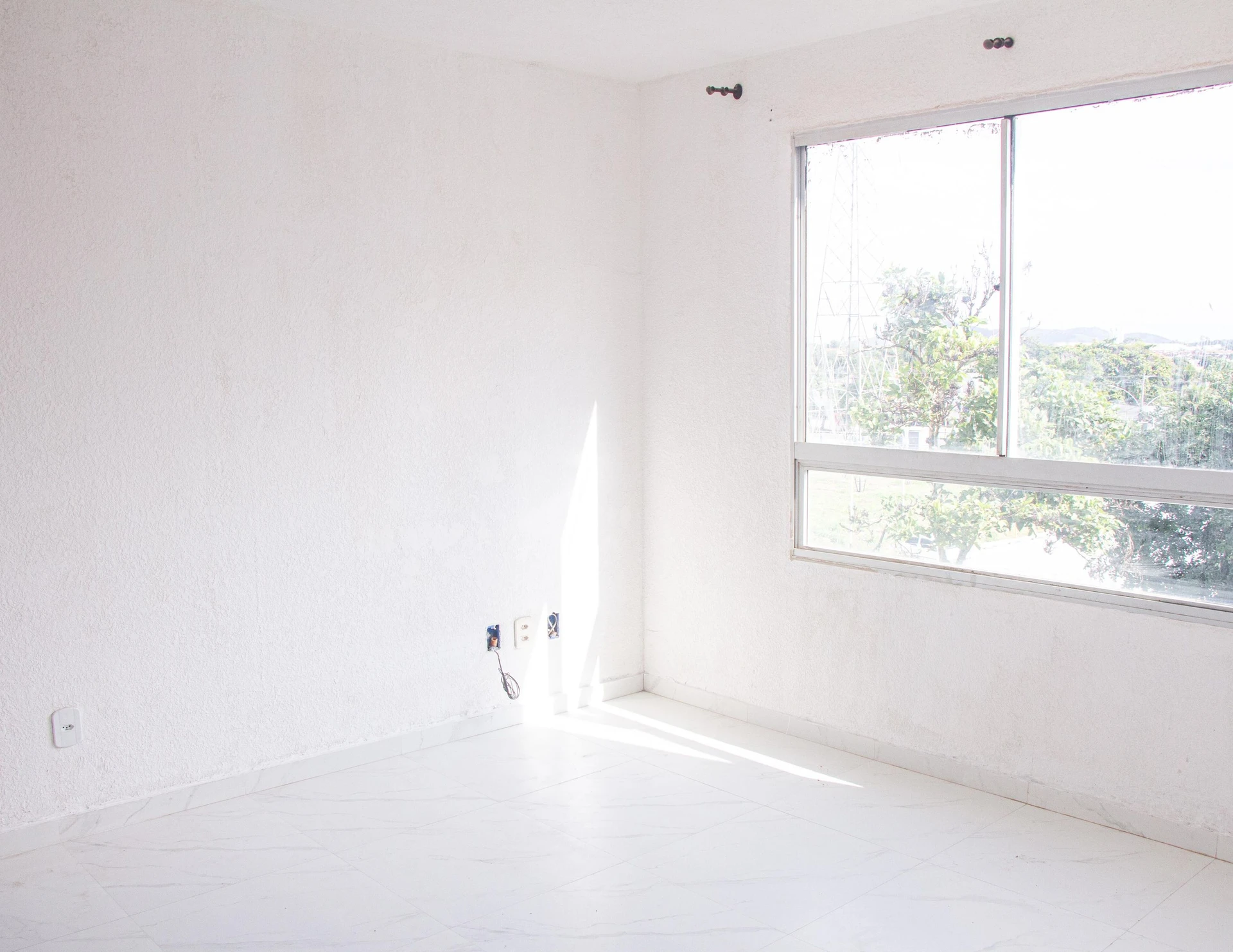 Unfurnished 2-bedroom apartment with pet-friendly policy — photo 4