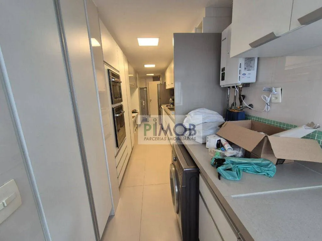 Furnished duplex penthouse with 3 bedrooms and 256 m² — photo 43