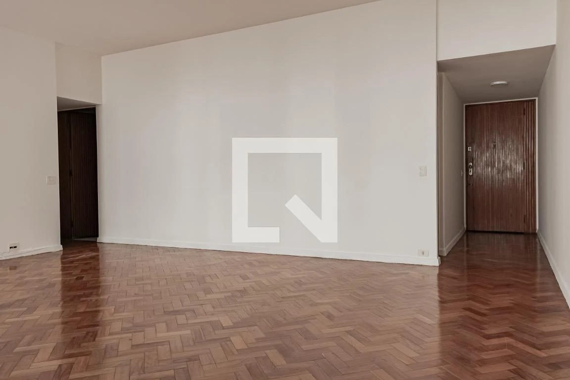 Apartment, 116 m², with wood or laminate floors — photo 13