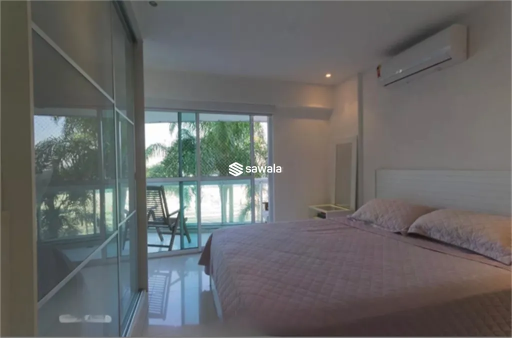 Apartment with 2 bedrooms and enclosed glass balcony — photo 3