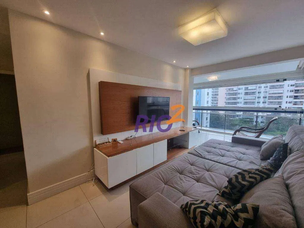 Furnished apartment, 91 m², with a glass-enclosed balcony