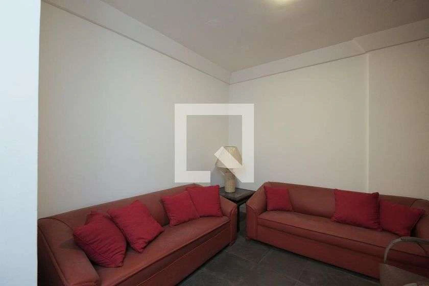 Rental house with 10 bedrooms and a separate kitchen — photo 3