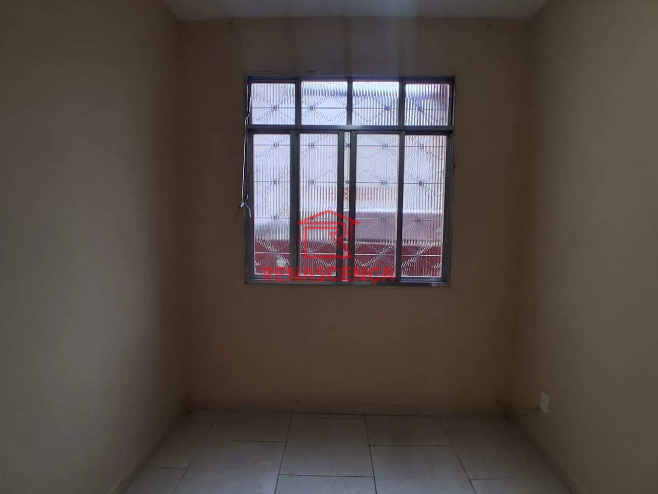 4-bedroom house with shared open-air pool access — photo 4
