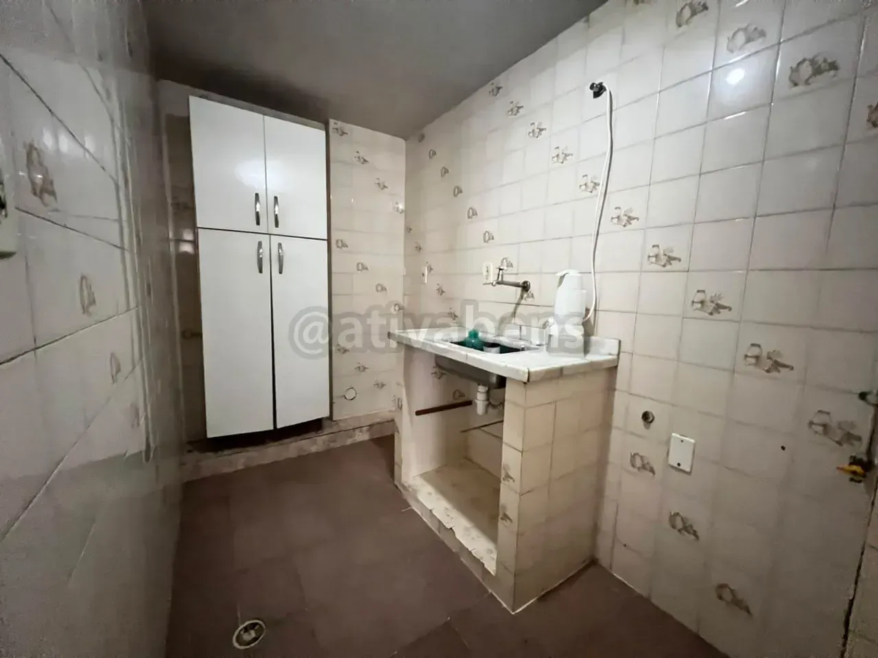 Unfurnished apartment with a separate kitchen and 1 bedroom — photo 9