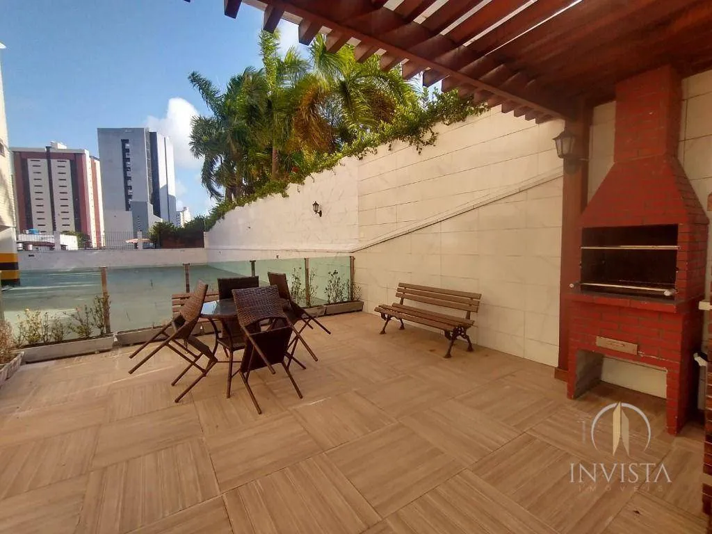 4-bedroom apartment with private barbecue area — photo 17