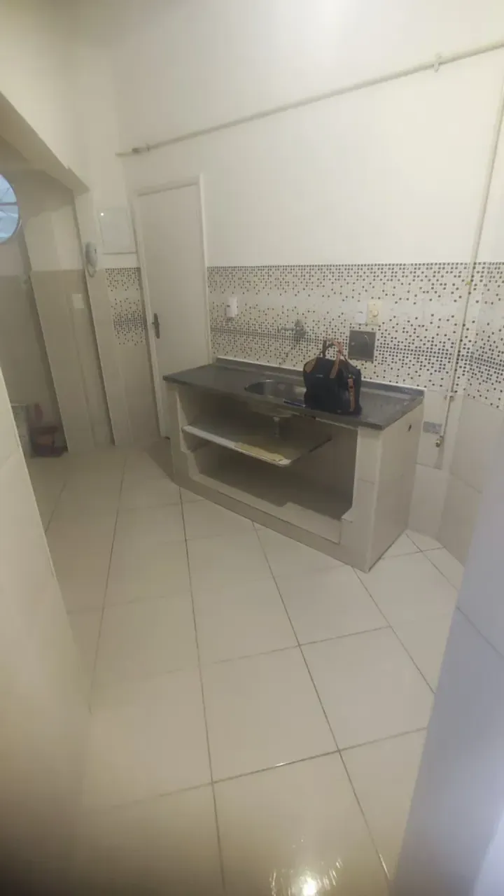 Apartamento de 1 quarto com piso de madeira e 1 vaga — photo 8