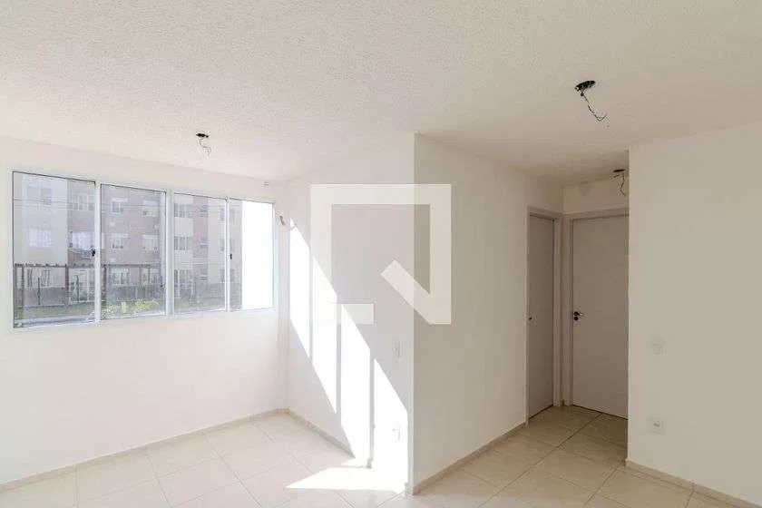 2-bedroom apartment in a building with a gym — photo 10
