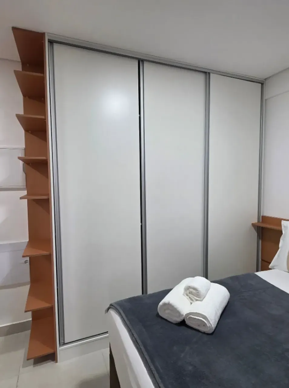 Furnished 1-bedroom apartment with 1 bathroom — photo 9