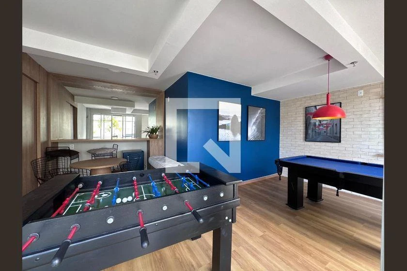 2-bedroom apartment in a building with a gym — photo 10