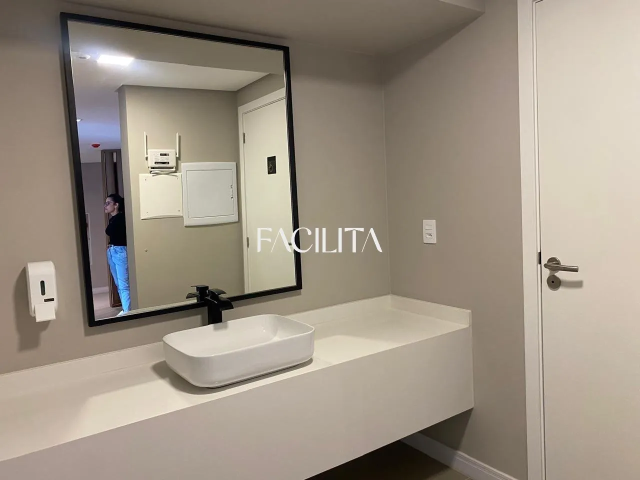 1-bedroom apartment with 3 parking spaces and 120 m² on 4th floor — photo 9