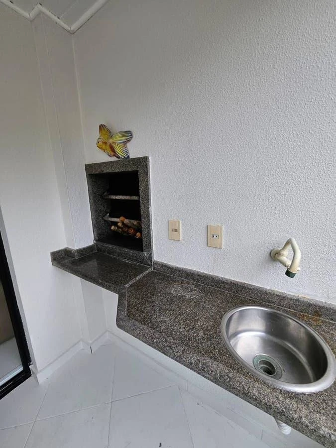 Furnished apartment, 84 m², with a glass-enclosed balcony — photo 38