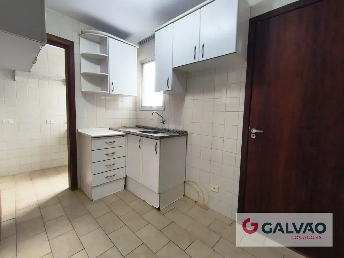 Walk-in closet in a 3-bedroom apartment, 79 m² — photo 15